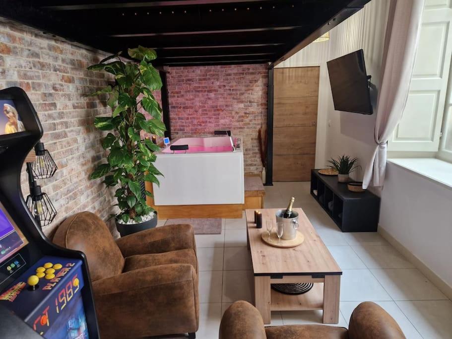 Au Spa De Llea Suite Retro Avignon Extérieur photo