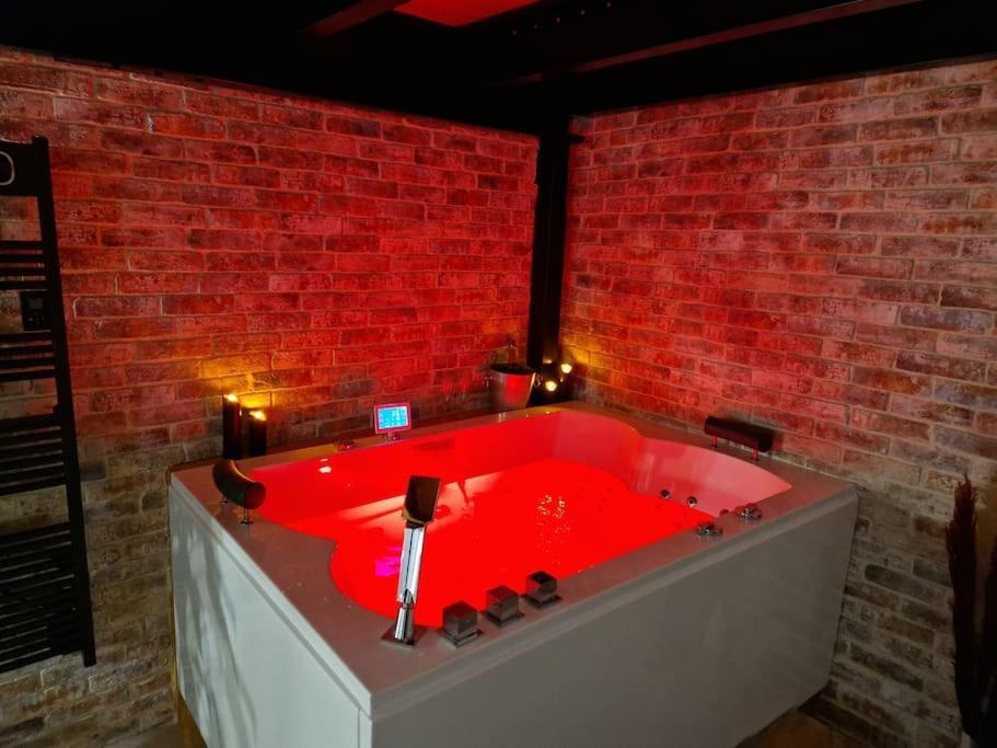 Au Spa De Llea Suite Retro Avignon Extérieur photo