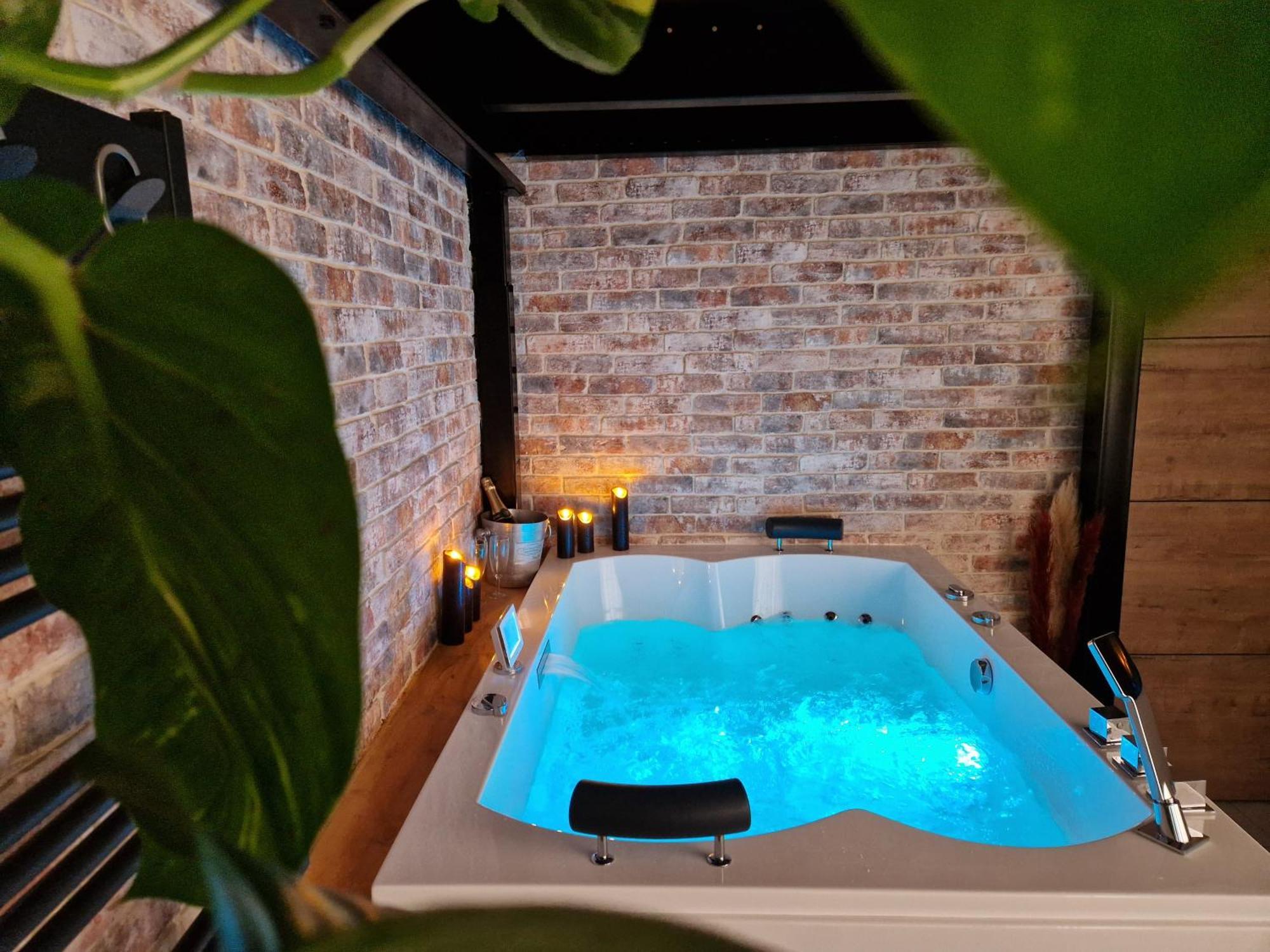 Au Spa De Llea Suite Retro Avignon Extérieur photo